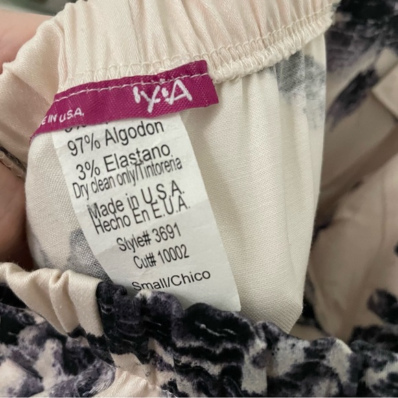 Vintage 50s style Ixia cream and black floral halter a-line dress size small - Picture 4 of 4